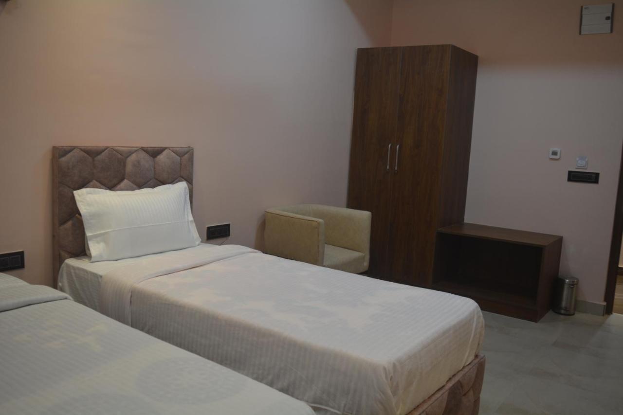 Maharaja Hotel & Banquet Darbhanga Exterior photo