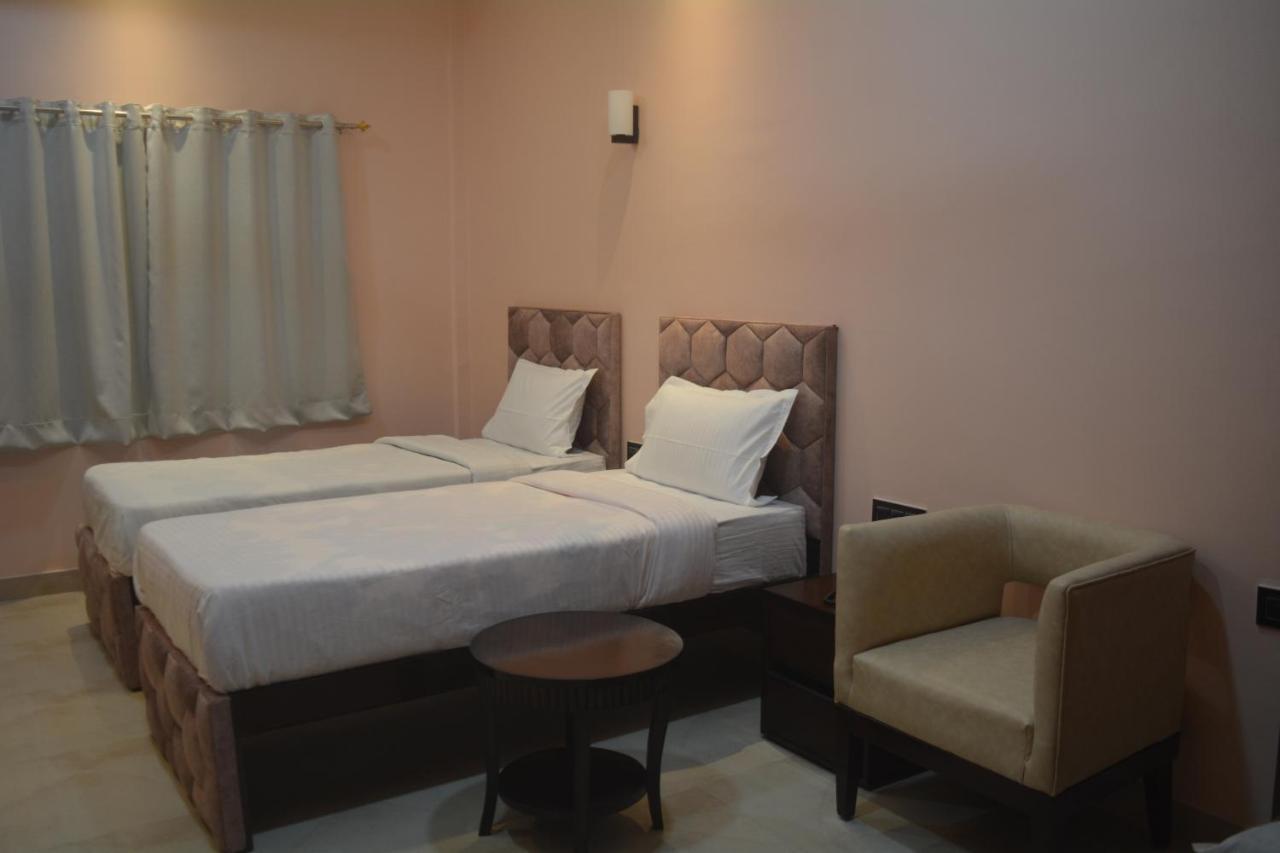 Maharaja Hotel & Banquet Darbhanga Exterior photo
